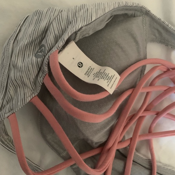 Lululemon sports bra - Picture 3 of 3